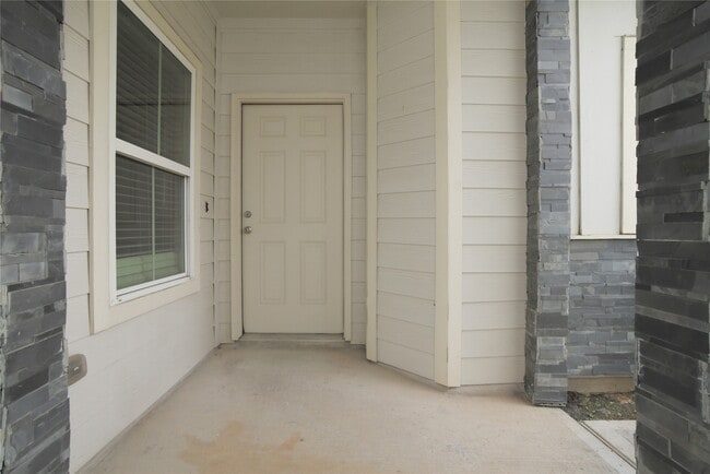 Building Photo - 116 Camelot Pl Ct