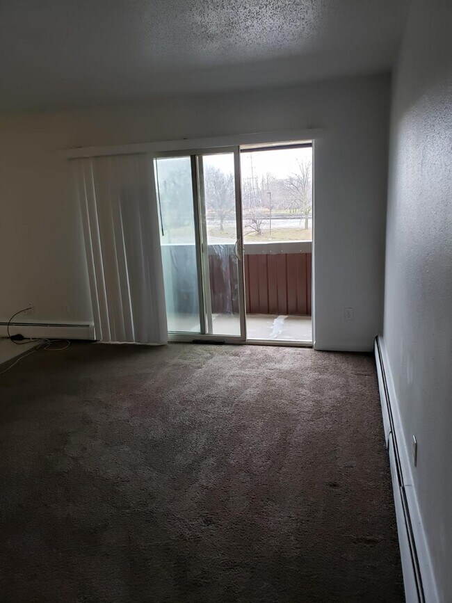 Building Photo - 19615 Allen Rd