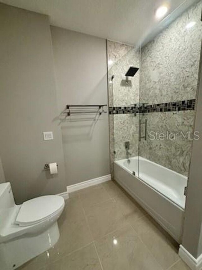Building Photo - Providence Townhome For Rent