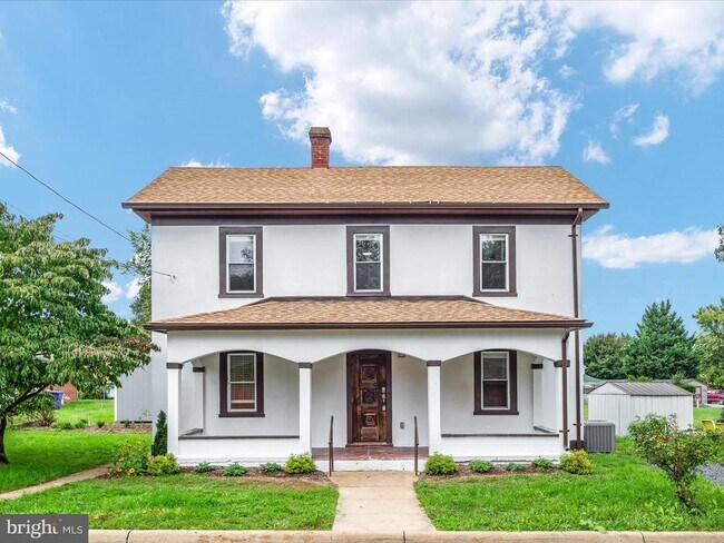 Building Photo - 323 Osage St