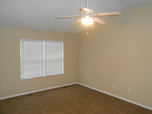Building Photo - 512 Longview St
