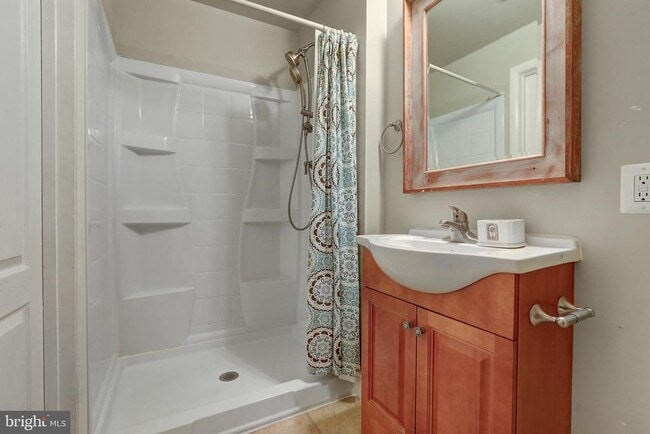 Building Photo - 1141 Ingleside Ave