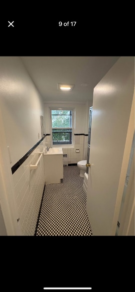 Building Photo - 232 Farmington Ave