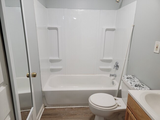 Building Photo - 127 Margaret Street