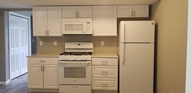 Building Photo - 546 Marquette St