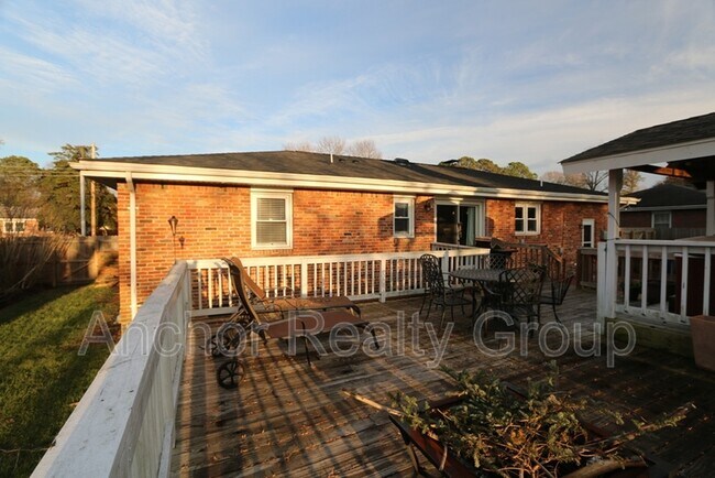 Building Photo - 1457 Garwood Ave