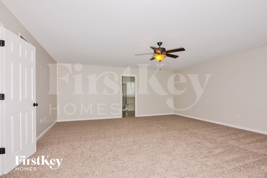 Building Photo - 432 Parkview Manor Ln