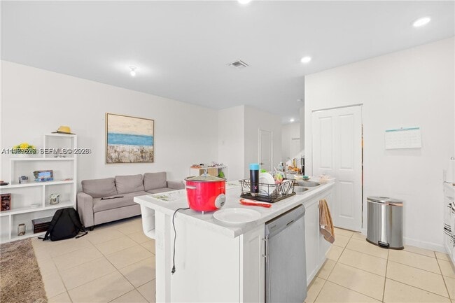 Building Photo - 25449 SW 108th Ct