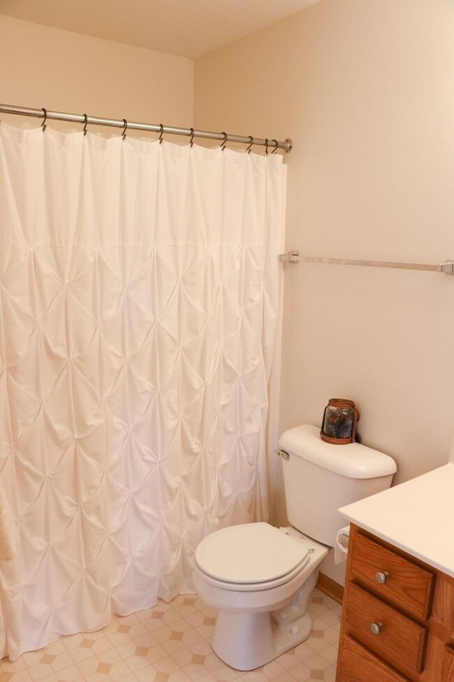 Building Photo - 2519 Bristol Dr