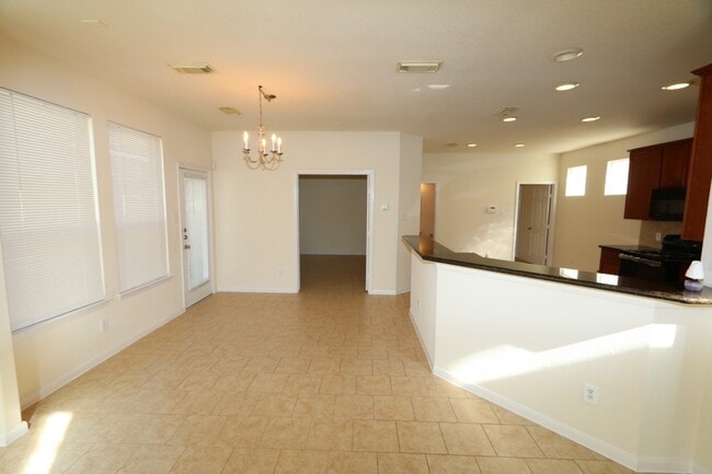 Building Photo - 7555 Autumn Sun Dr