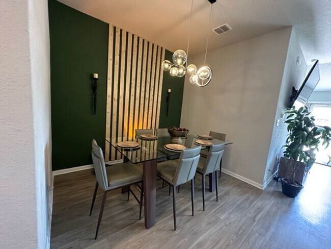 Building Photo - Move in soon! Beautiful  3 bedroom 2 bath near Lackland AFB