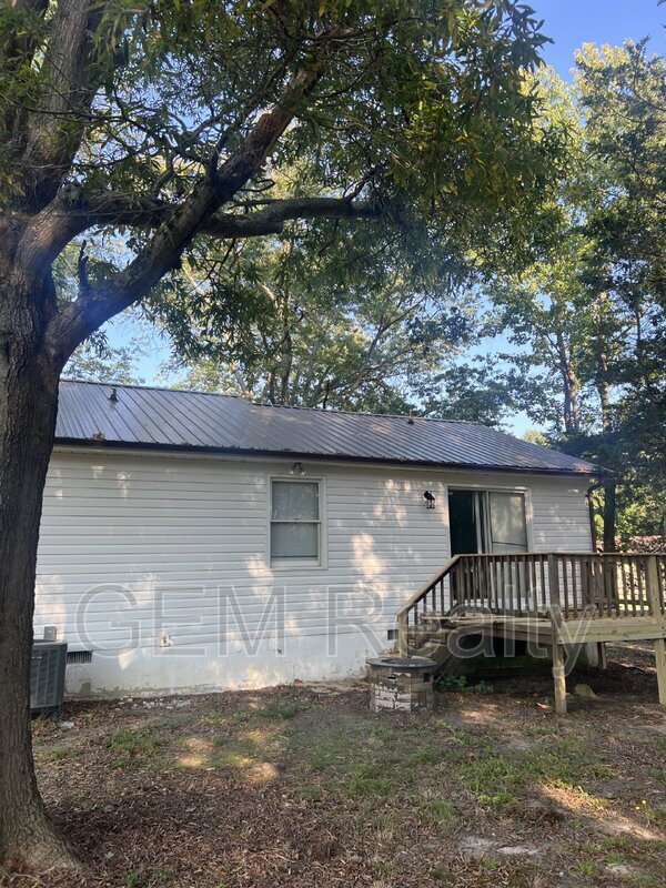 Building Photo - 103 Holmes Ct