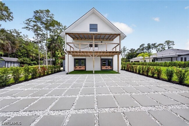 Building Photo - 5191 Coral Wood Dr