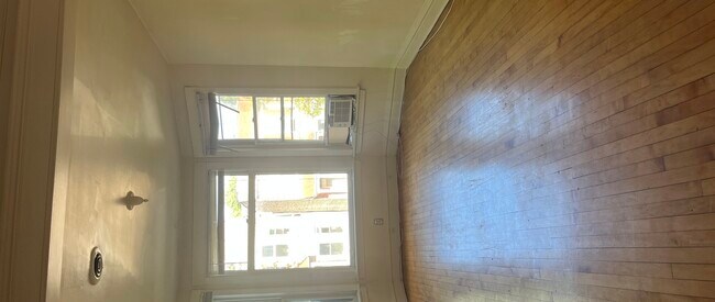 Building Photo - 3728 N Bosworth Ave