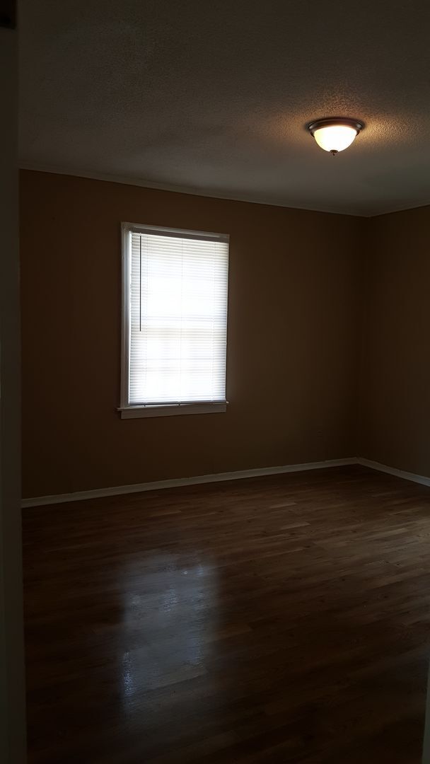 Building Photo - 1390 Grand St