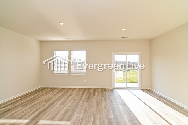 Building Photo - 662 Shoemaker Ln