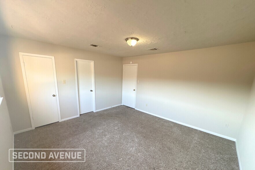 Building Photo - 3008 Beecave Dr