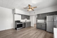 Building Photo - Beautiful 3 bedroom in McKees Rocks availa...