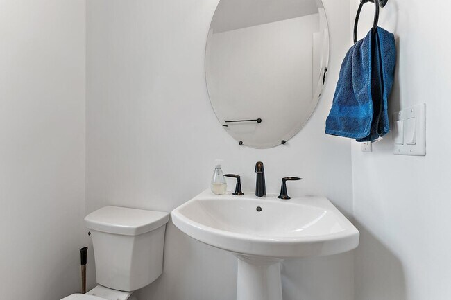 Building Photo - 236 Carina Dr