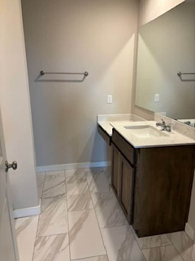 Building Photo - Must See!! First Month Free!