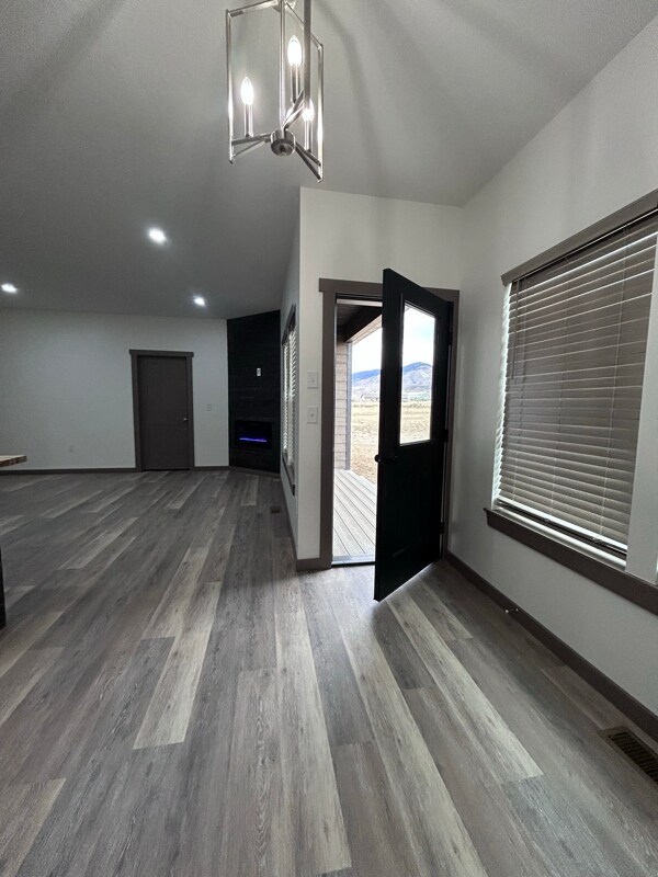 Building Photo - 25 Fools Gold Ln