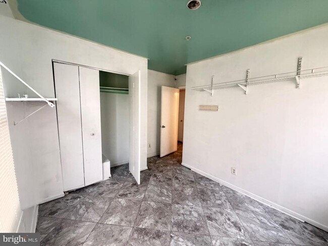 Building Photo - 1223 Chillum Rd