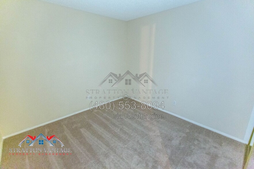 Building Photo - 1143 E Sandpiper Dr