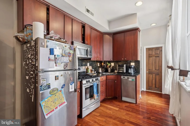 Building Photo - 635 Fitzwater St