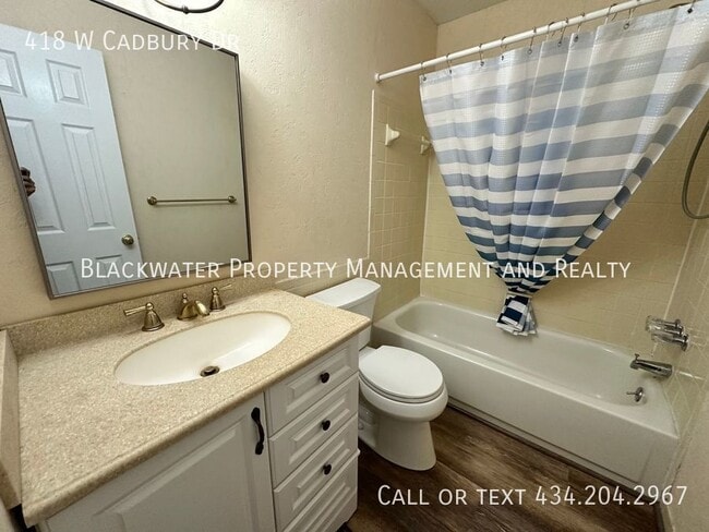 Building Photo - 3 Bedroom Townhome in Georgetown Forest! W...