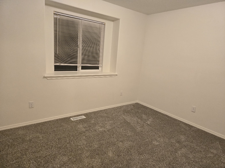 Building Photo - 7630 Cedarbrook Dr