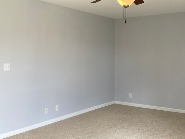 Building Photo - 2566 Leprechaun Ln