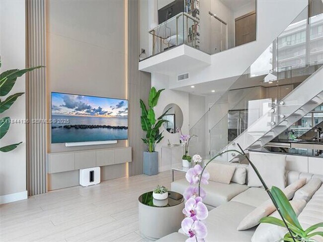 Building Photo - 60 SW 13th St