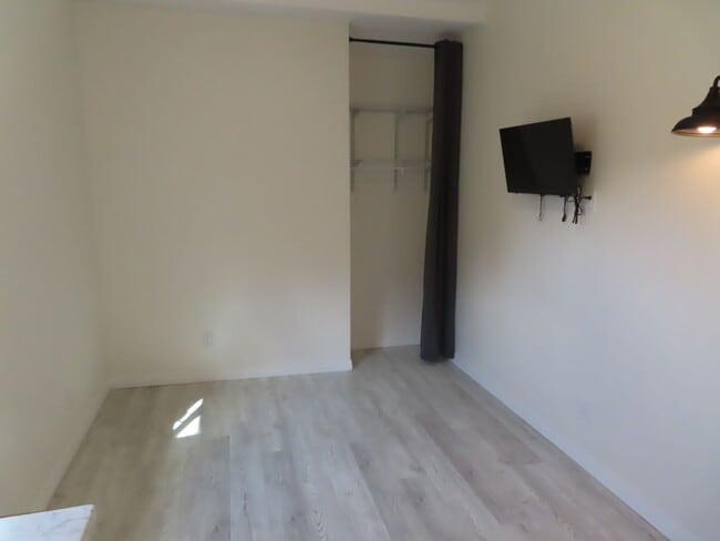 Building Photo - Renovated Studio Apartment in La Mesa