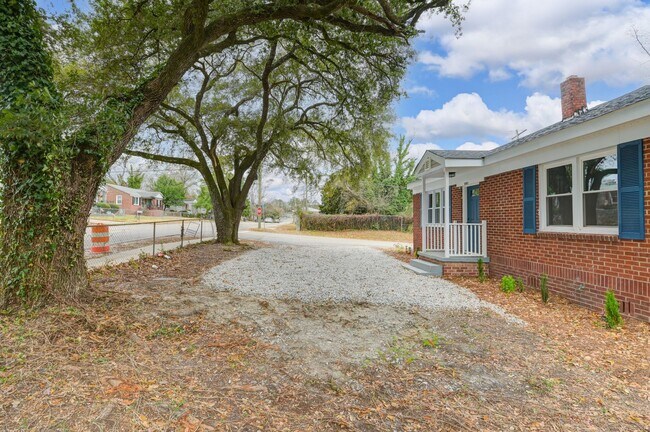 Building Photo - Fully Renovated 3-Bedroom Corner-Lot Gem Near Downtown Columbia & USC!