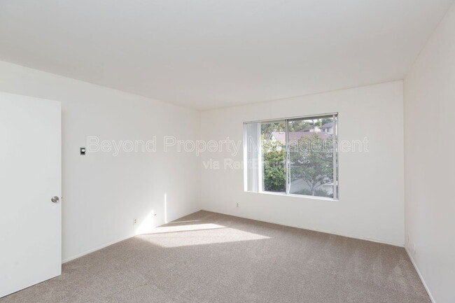 Building Photo - 7056 Park Mesa Way