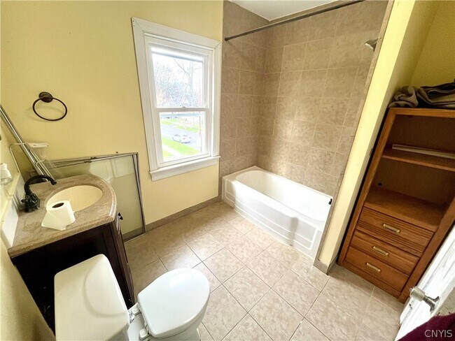 Building Photo - 173 E Genesee St