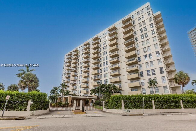 Building Photo - 880 NE 69th St