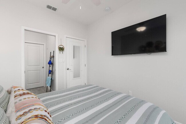 Building Photo - 113 Las Joyas Pr Blvd