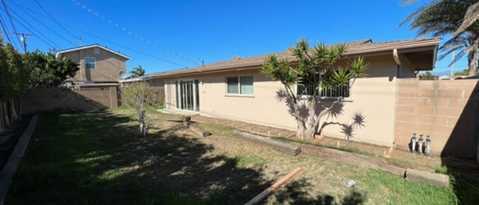 Building Photo - 1220 W Kamala St