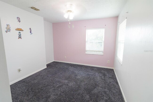 Building Photo - 603 Angelica Pl