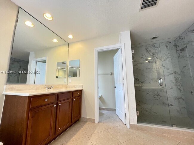 Building Photo - 19183 N Hibiscus St