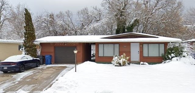 Primary Photo - 4580 Adams Ave