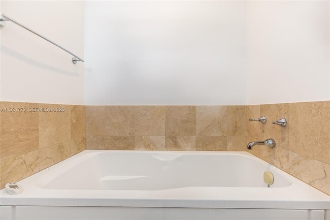 Building Photo - 510 Loretto Ave