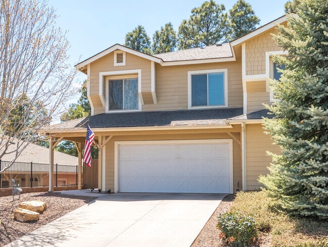 Building Photo - 1117 N Flowing Springs Trail