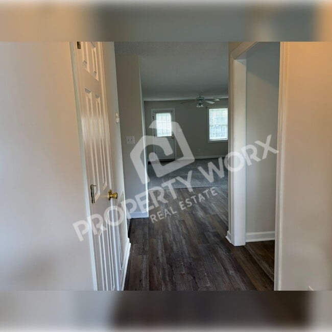 Building Photo - 212 N Thorne St