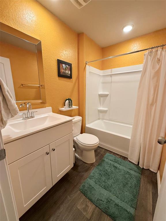 Building Photo - 6013 Brocade Dr