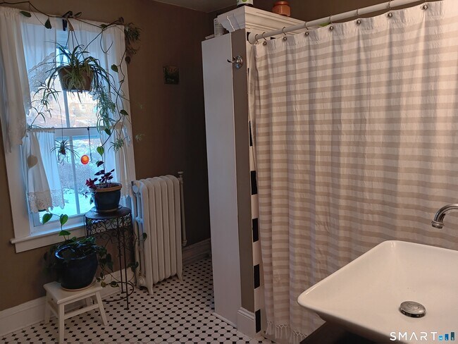 Building Photo - 5 Ashby St