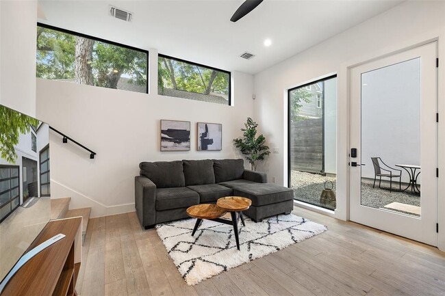 Building Photo - 1903 Frazier Ave