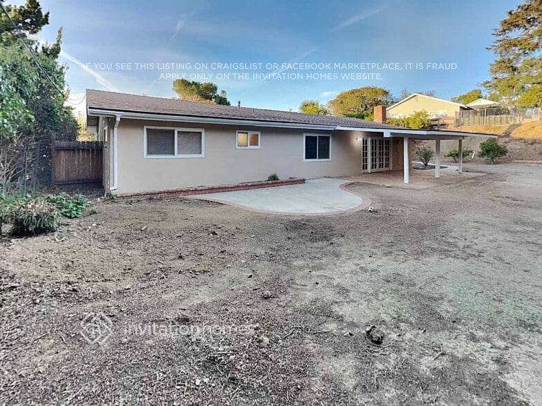 Building Photo - 829 Calle Catalpa