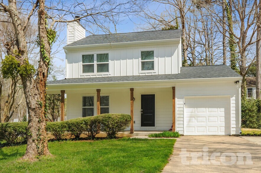 Primary Photo - 1820 Crestwood Dr NW